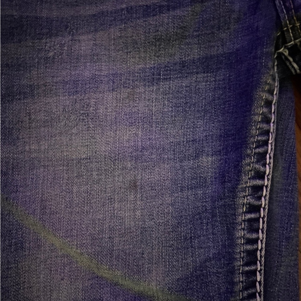 Rock Revival Distressed Blue Jeans with Embroidered Pockets - Picture 4 of 4